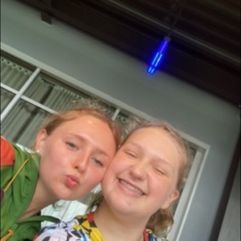 Meet your Posher, Rebecca